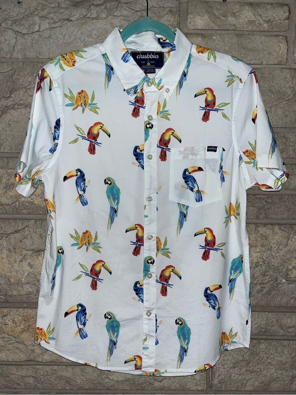 Chubbies Men’s Toucan Birds Shirt Button Down Short Sleeve WHT/Multi Pocket MED